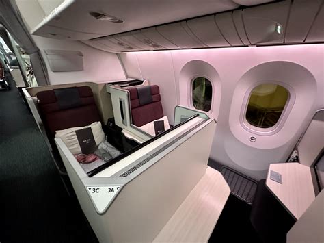 japan airlines business class seats.